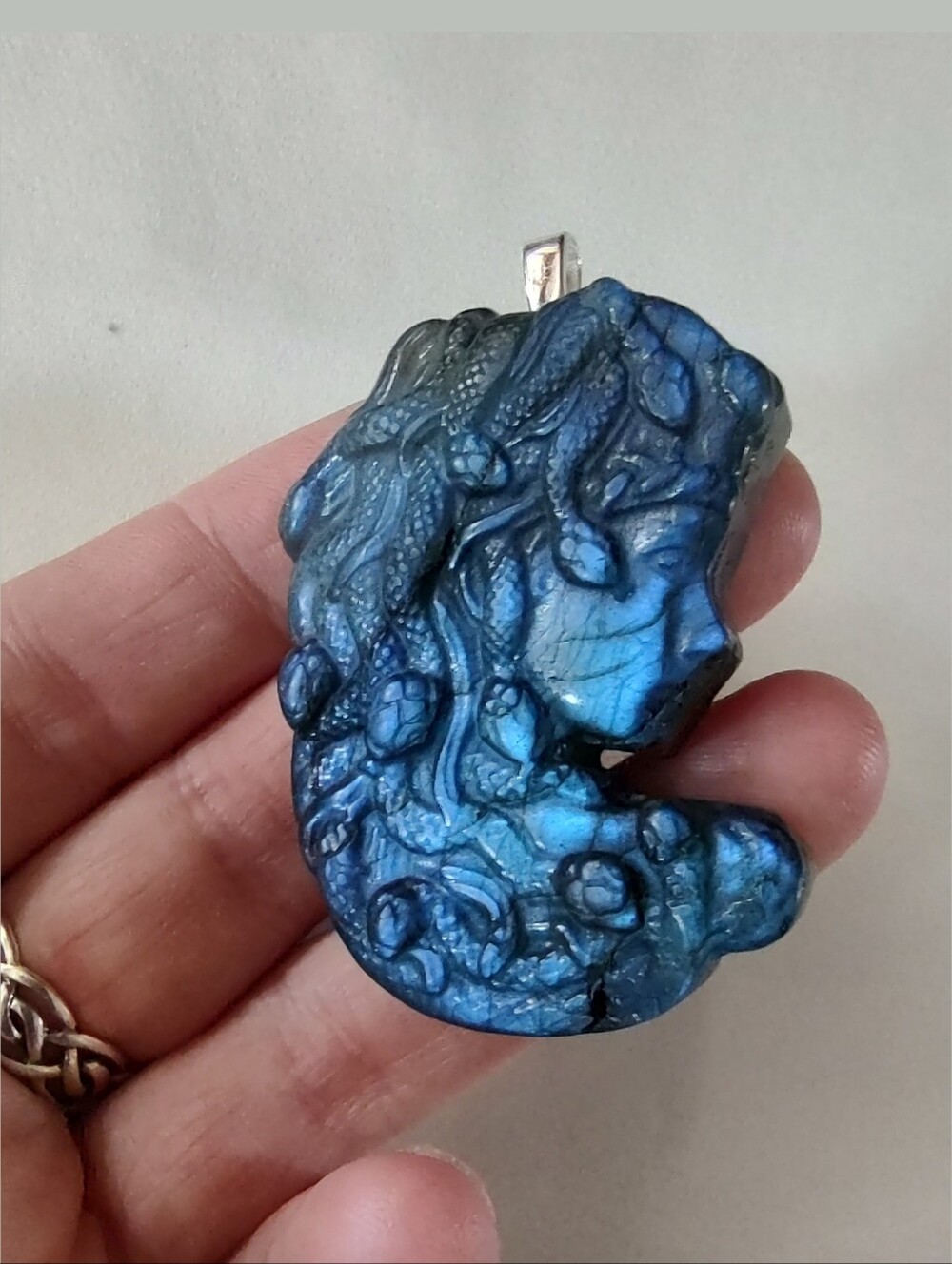 *New Medusa Labradorite Pendant - Picture 3 of 8